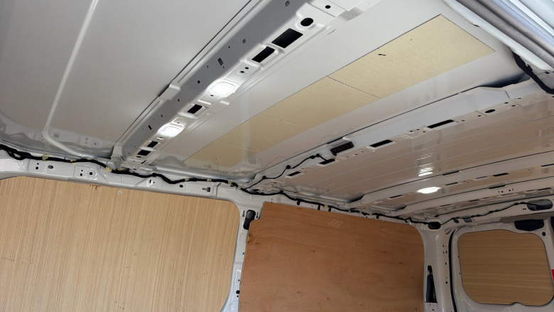 Ford Transit Custom 300 L2 Diesel Fwd 2.0 EcoBlue 110ps H1 Van Leader